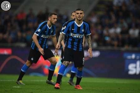 记者：阿隆索未进更衣室，卡瓦哈尔批裁判反被回呛是荒谬借口